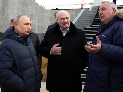 Владимир Путин, Александр Лукашенко, Дмитрий Рогозин Фото: mk.ru