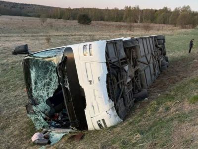 Опрокинулся автобус. Фото: МВД